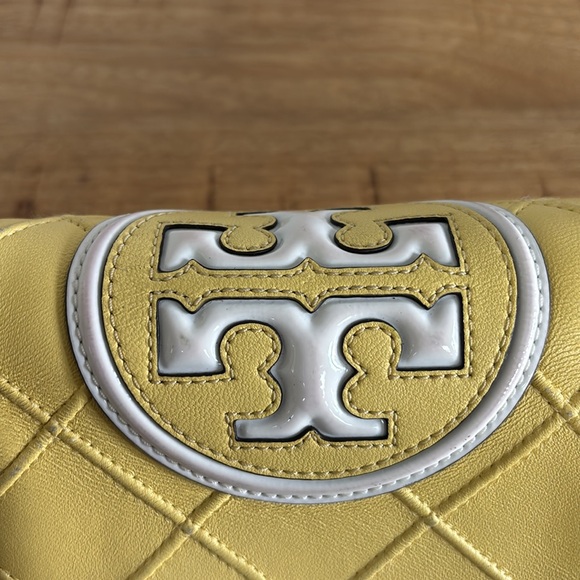 Tory Burch Small Fleming Soft Patent Leather Border Yellow Wallet - Picture 5 of 14